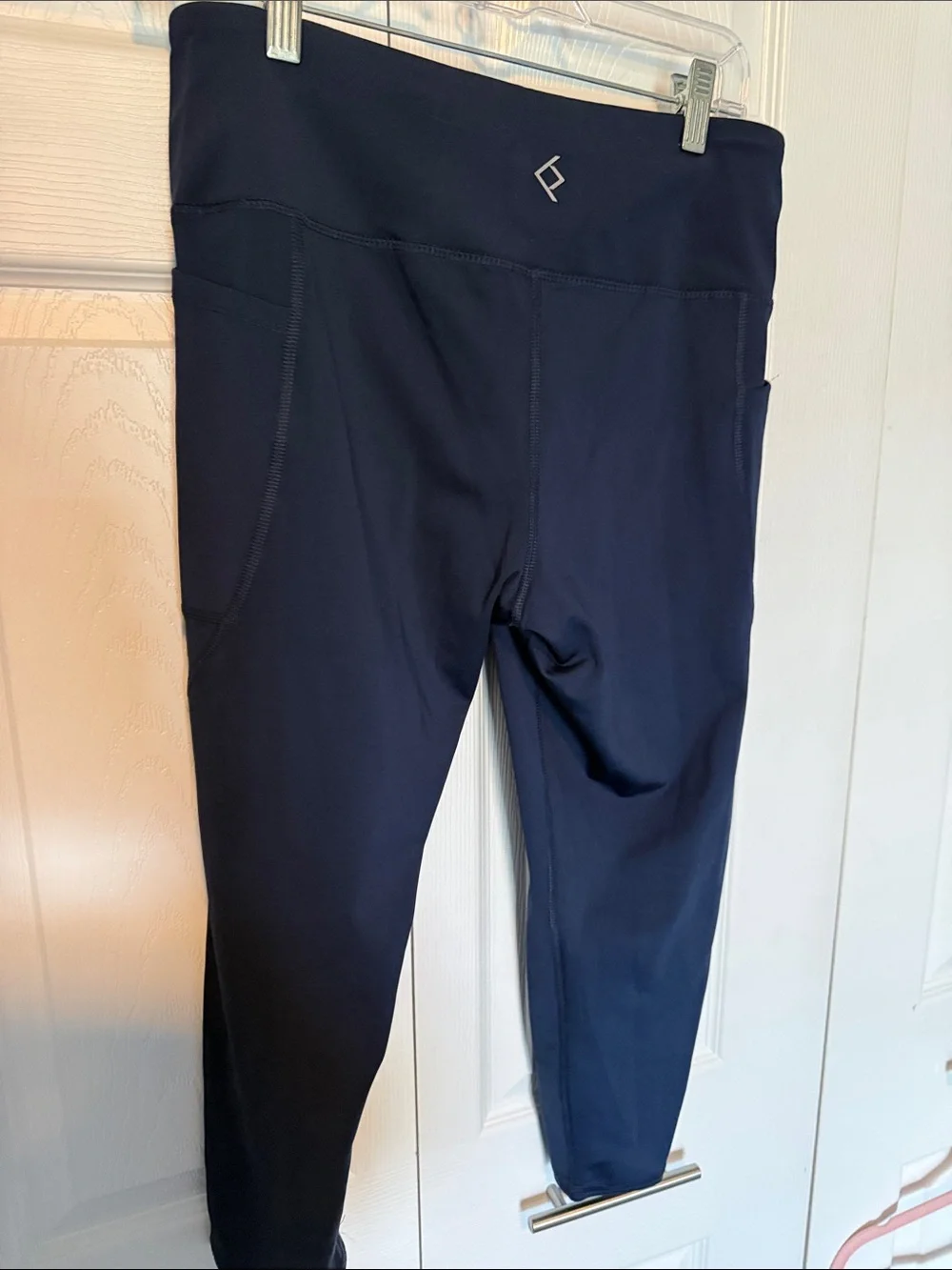 High-Waist Navy Leggings with Media Pocket